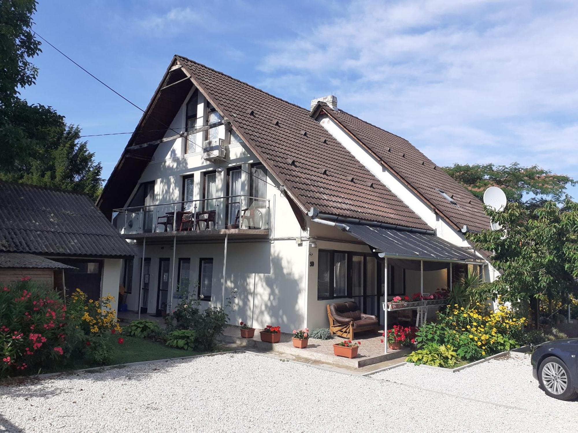 Margaréta Apartman - Balatonlelle Exterior foto