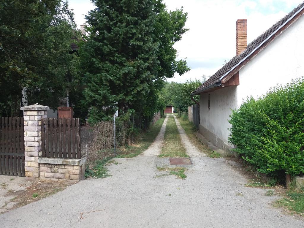 Margaréta Apartman - Balatonlelle Exterior foto